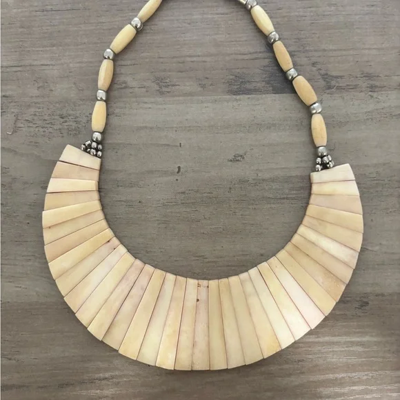 Vintage Pink Carved Statement Choker Necklace - Picture 6 of 9